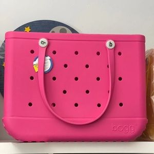 Bogg bag large hautte pink aka xl